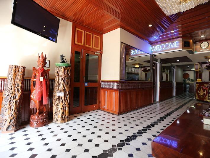 Palace Hotel Mandalay Bagian luar foto