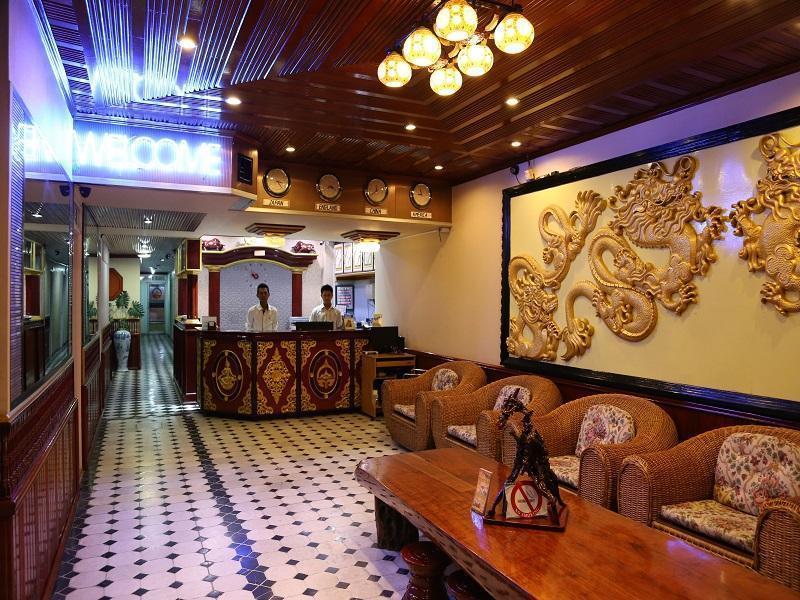 Palace Hotel Mandalay Bagian luar foto