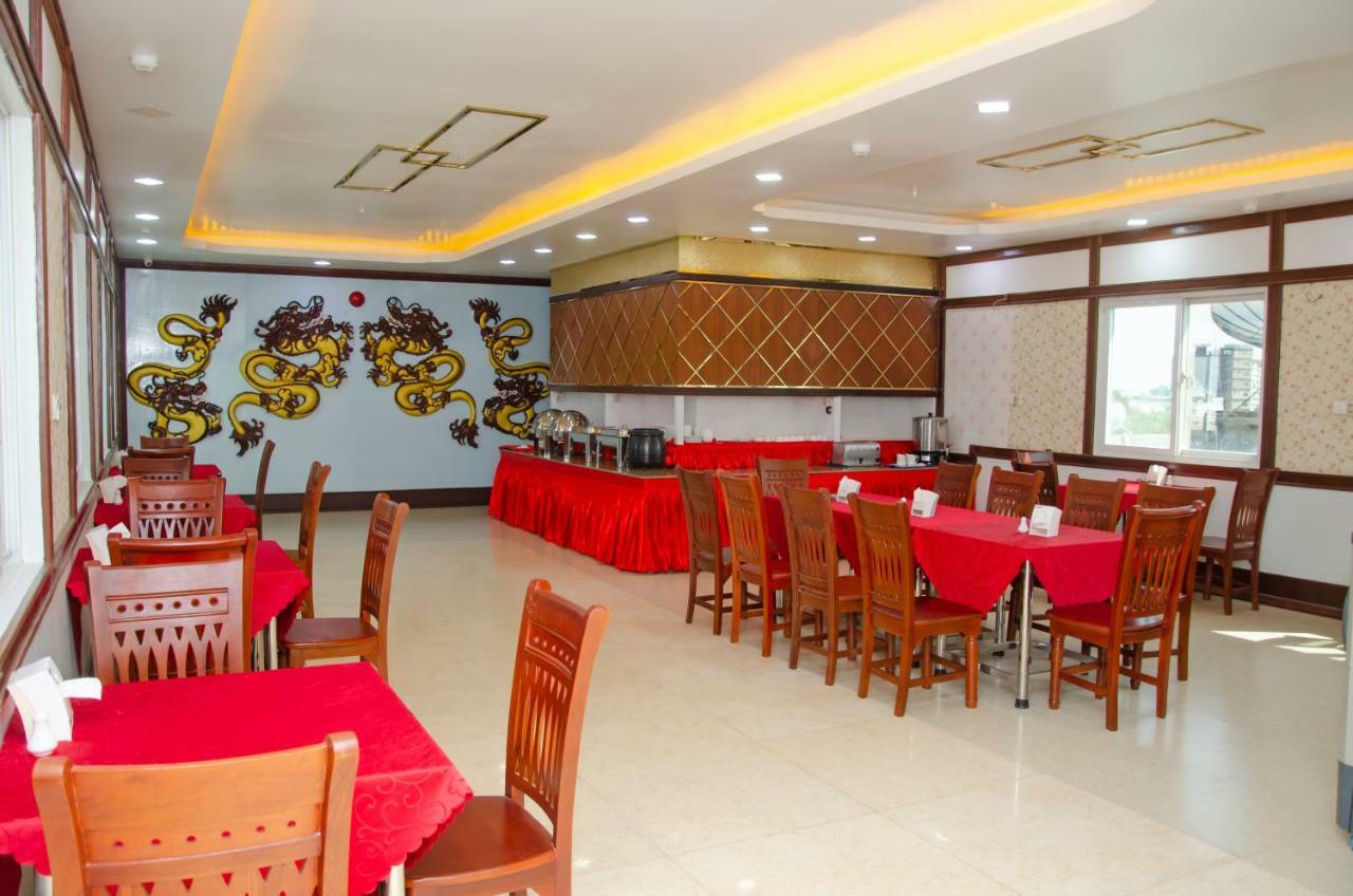 Palace Hotel Mandalay Bagian luar foto